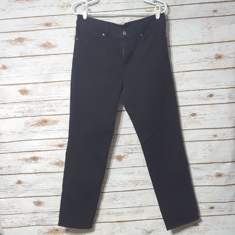 Levi's Women's Black Straight Leg Jeans